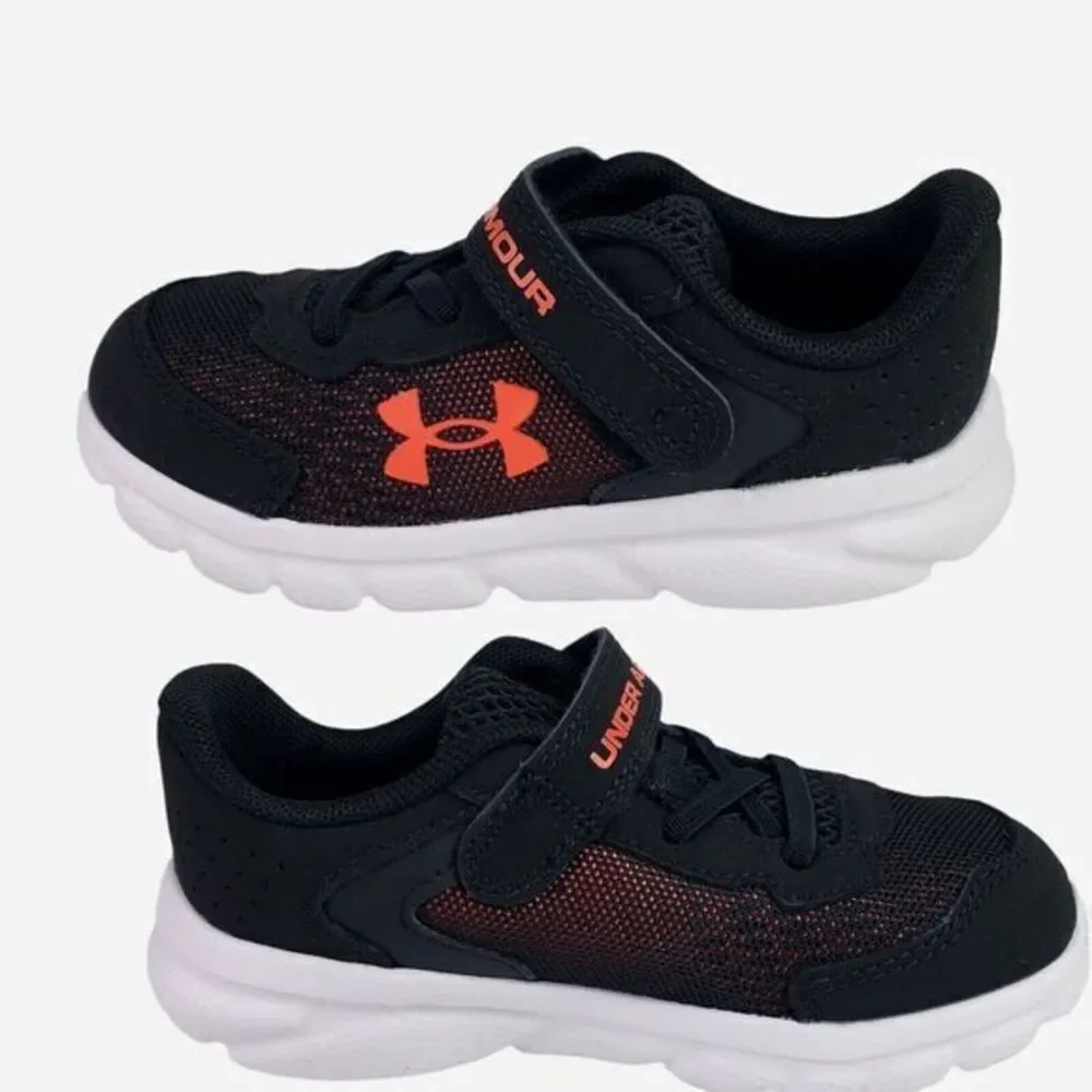 Under Armour‎ Assert 9 Alternate Closure Running Shoe, Black/Red Size 8 /Cm 15